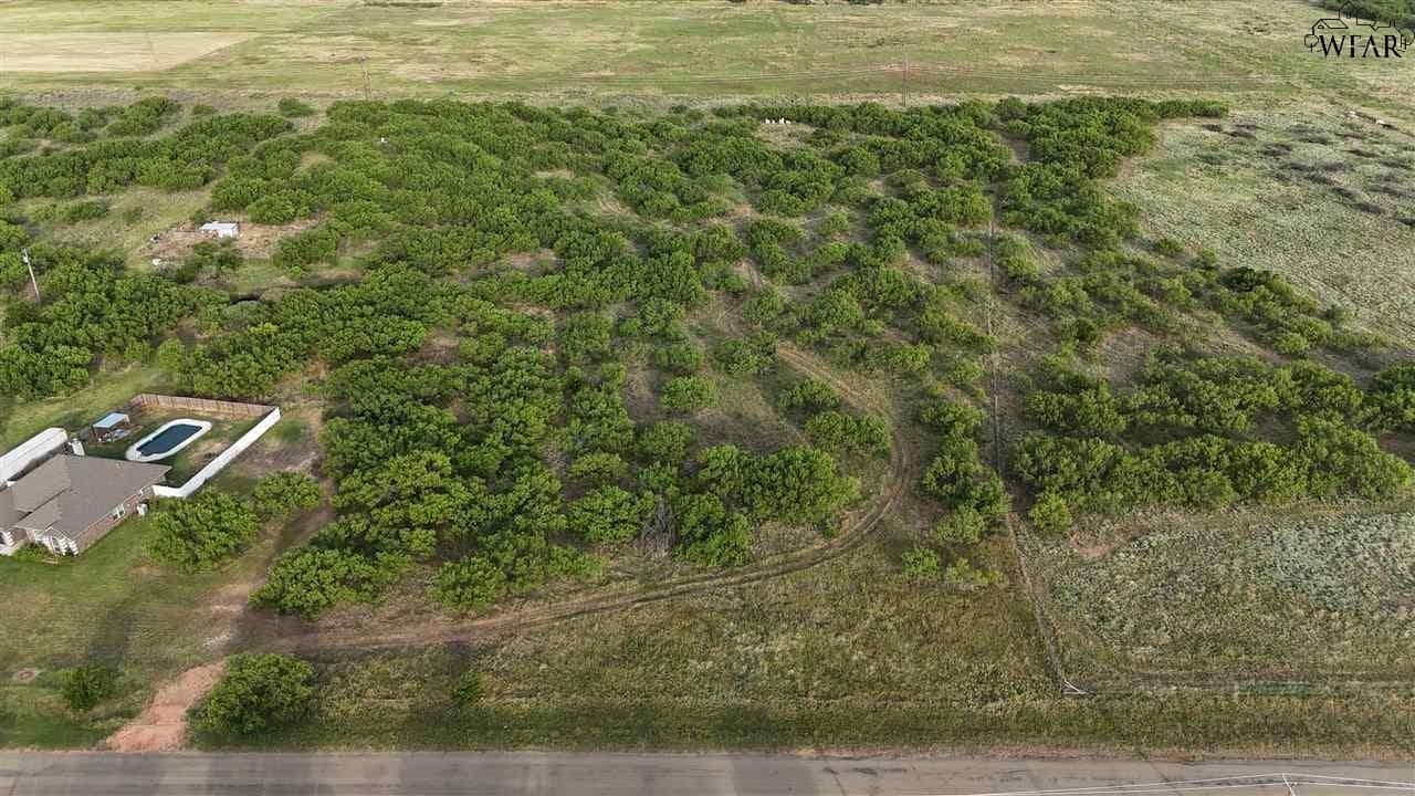 9.86 acres in Wichita County - photo 8