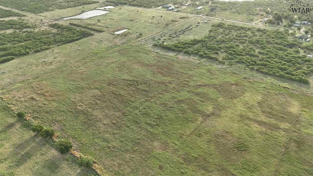 9.86 acres in Wichita County - photo 6