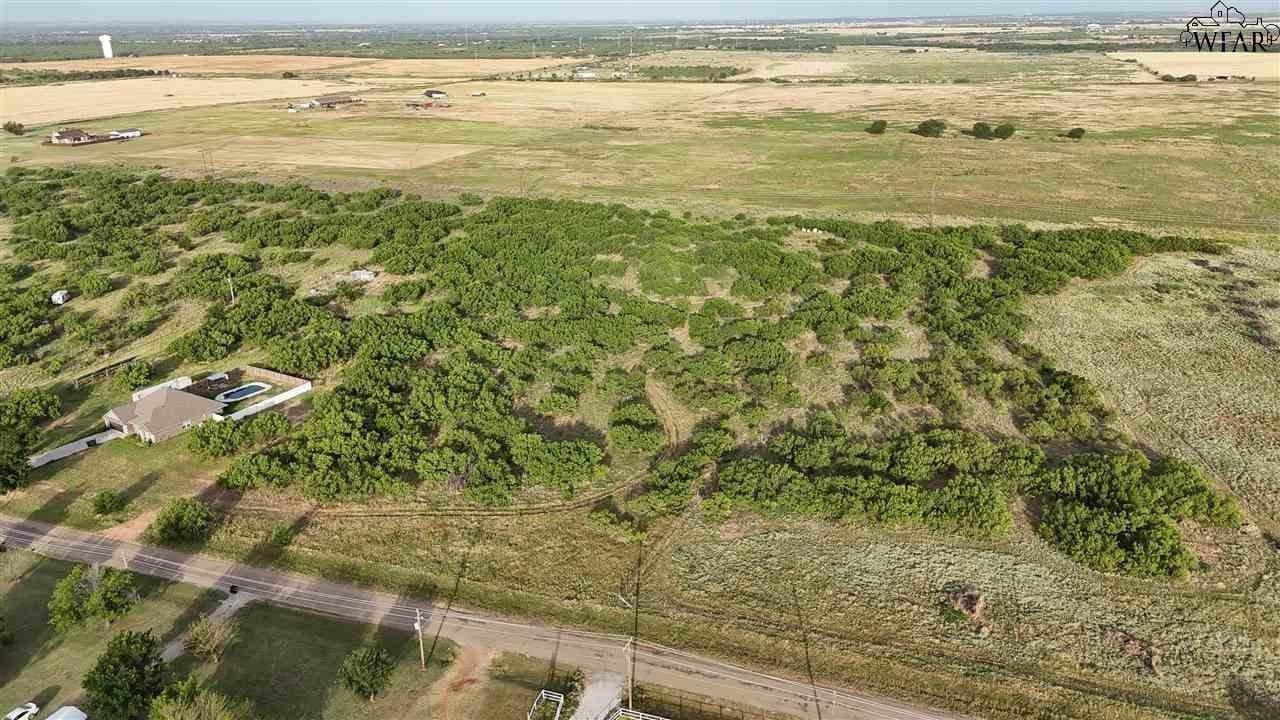 9.86 acres in Wichita County - photo 4