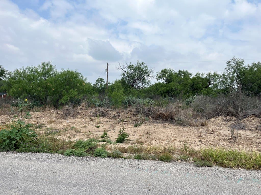 10,454 acres in Maverick County - photo 2