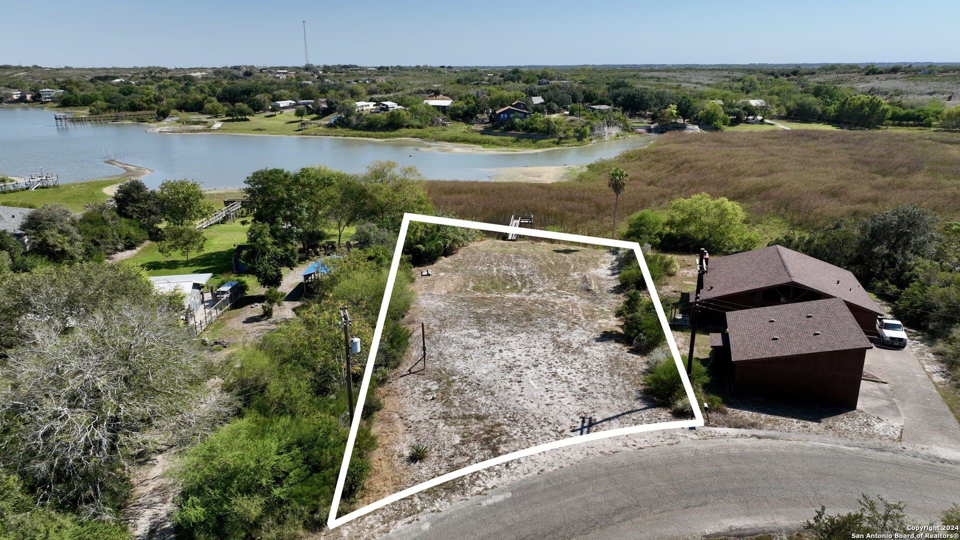 781 Carmel Dr