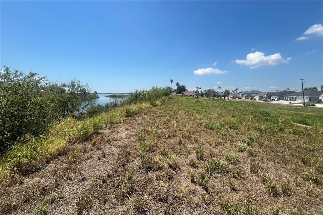 1.4 acres in San Patricio County - photo 5