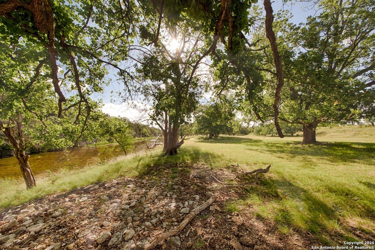 8.33 acres in Gillespie County - photo 9