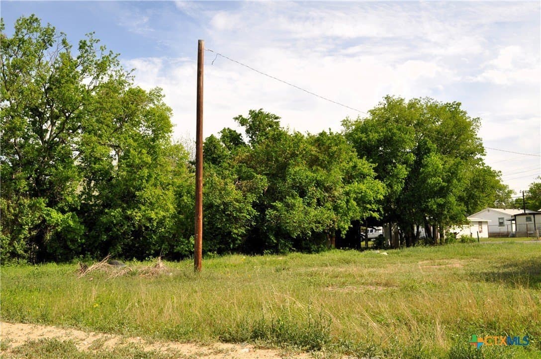 0.84 acres in Bell County - photo 10