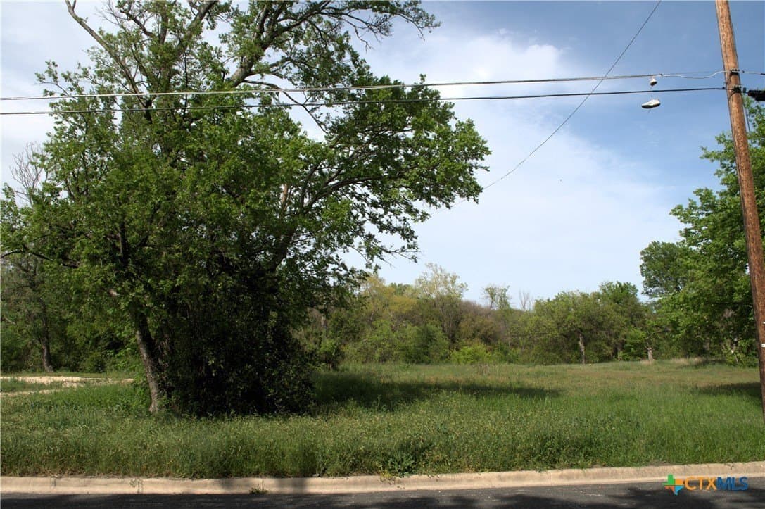 0.84 acres in Bell County - photo 2