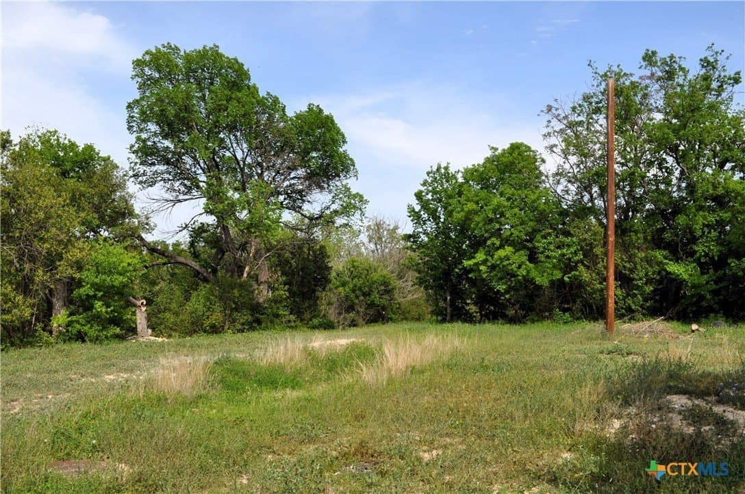 0.84 acres in Bell County - photo 6