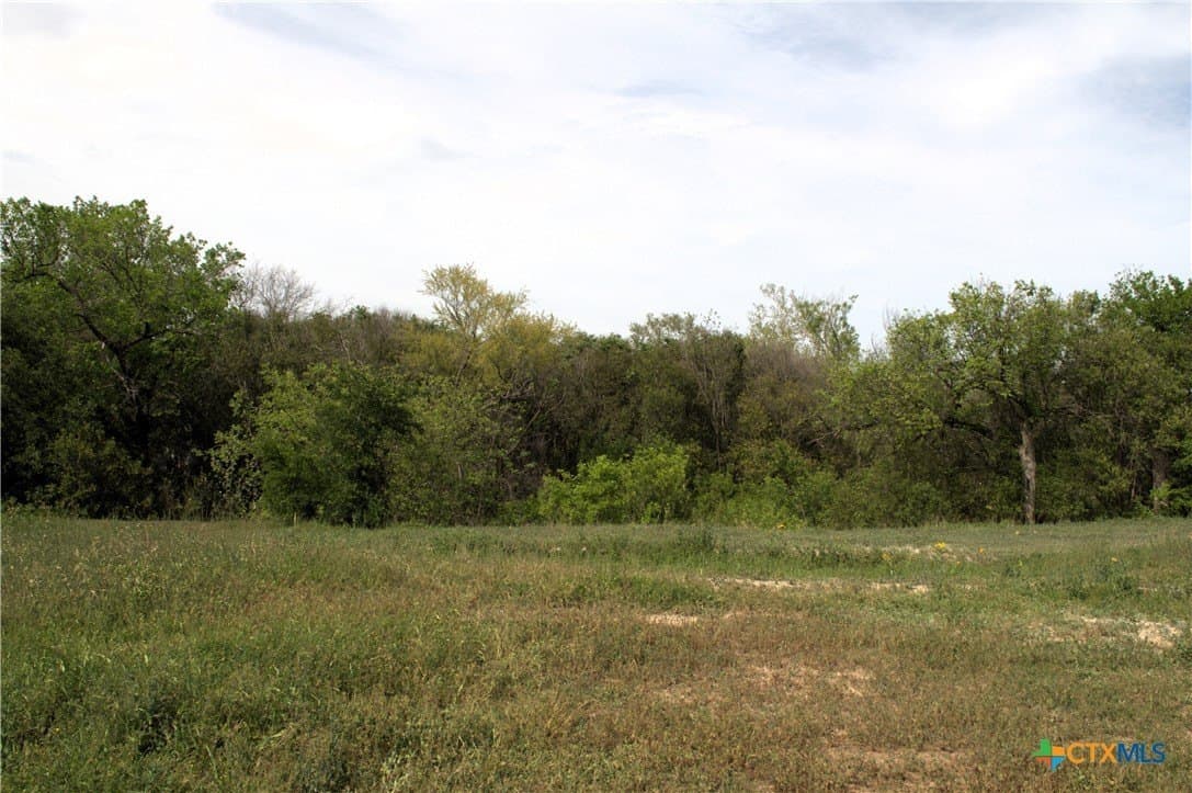 0.84 acres in Bell County - photo 5