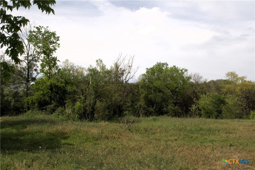 0.84 acres in Bell County - photo 4