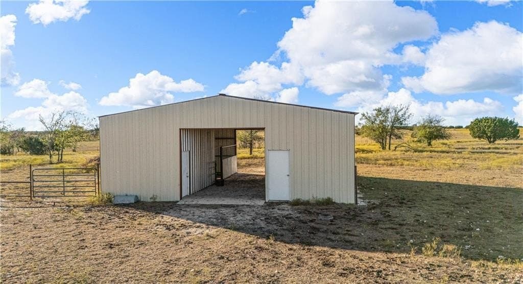 72.53 acres in Bosque County - photo 53