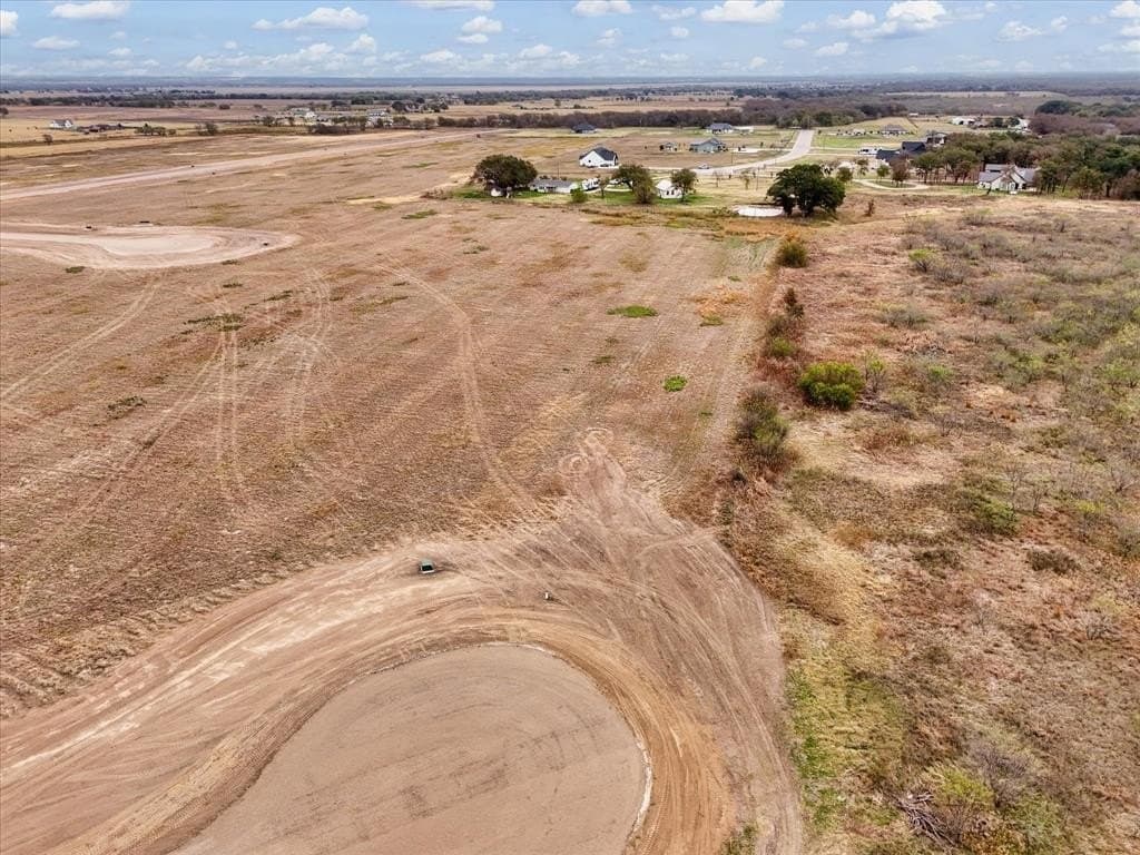 3.69 acres in McLennan County - photo 2