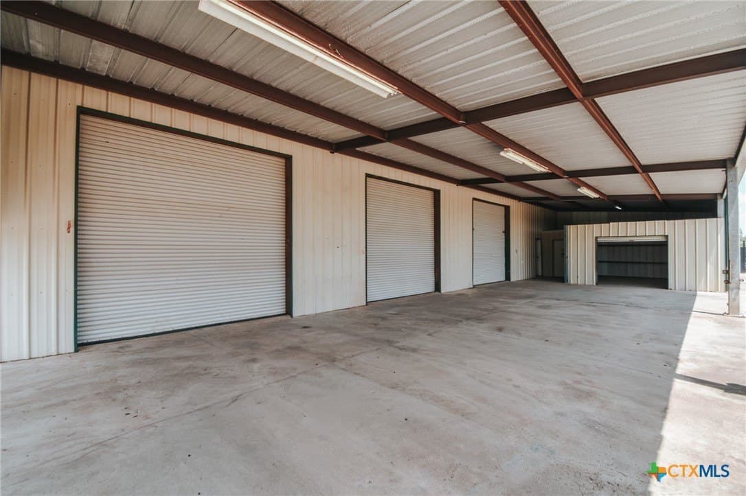 16.18 acres in Victoria County - photo 46