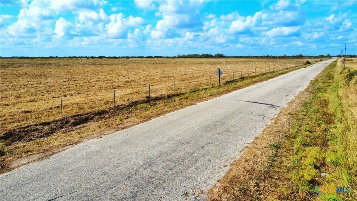 10.01 acres in Victoria County - photo 7