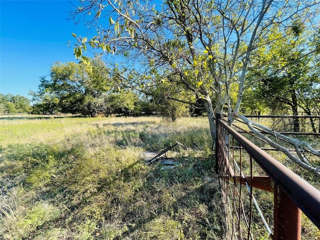 3 acres in Eastland County - photo 6