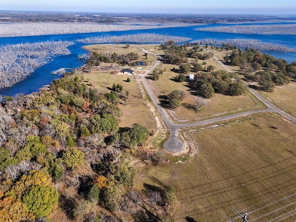 245 Shoreline Drive