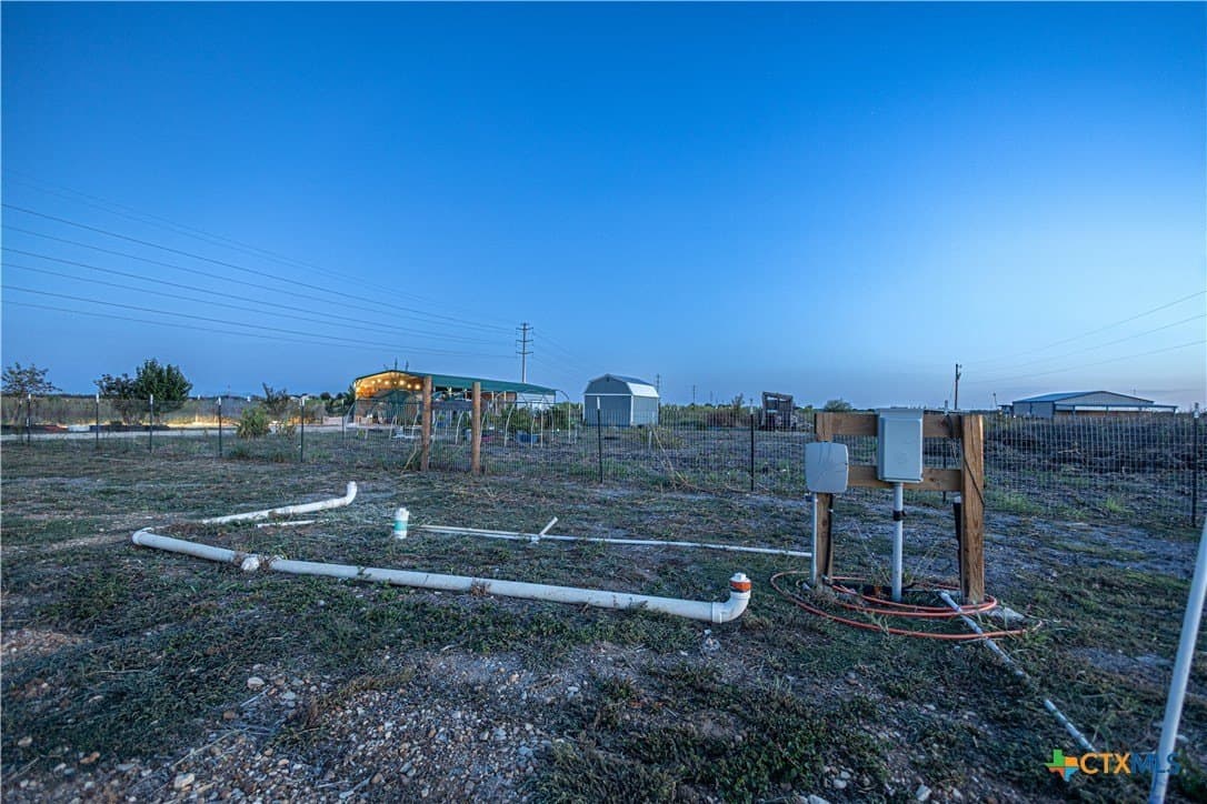 10.04 acres in Guadalupe County - photo 4