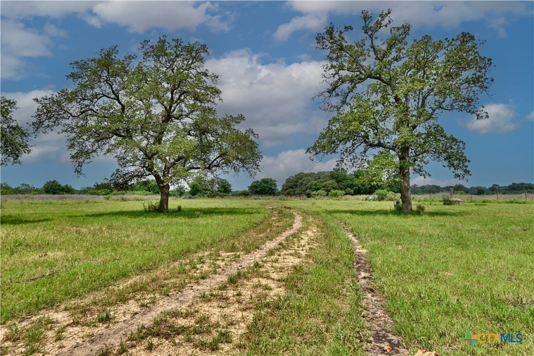 107.18 acres in Fayette County - photo 4