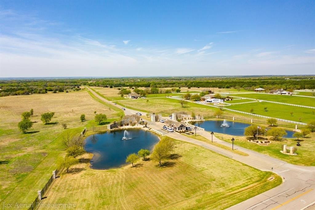 0.27 acres in Hill County - photo 3
