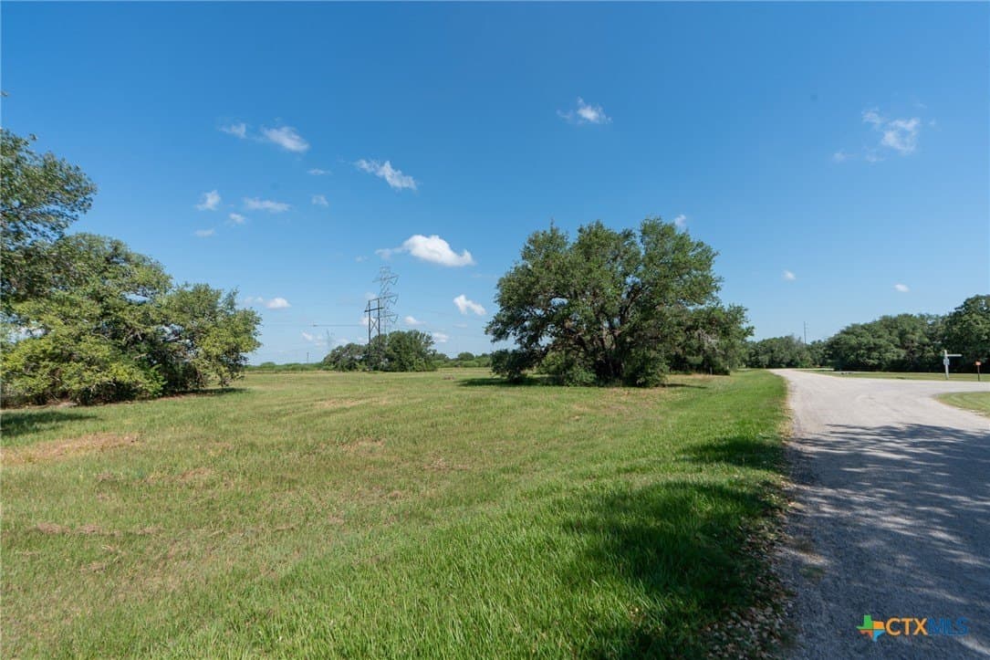 1.67 acres in Goliad County - photo 6