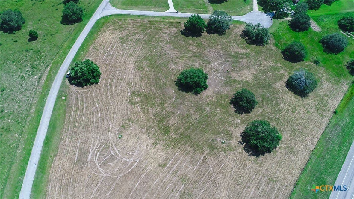 1.67 acres in Goliad County - photo 9