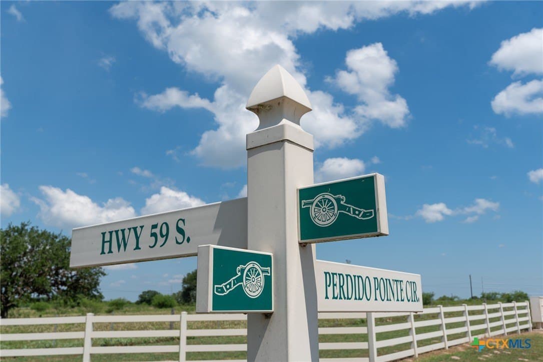1.67 acres in Goliad County - photo 14