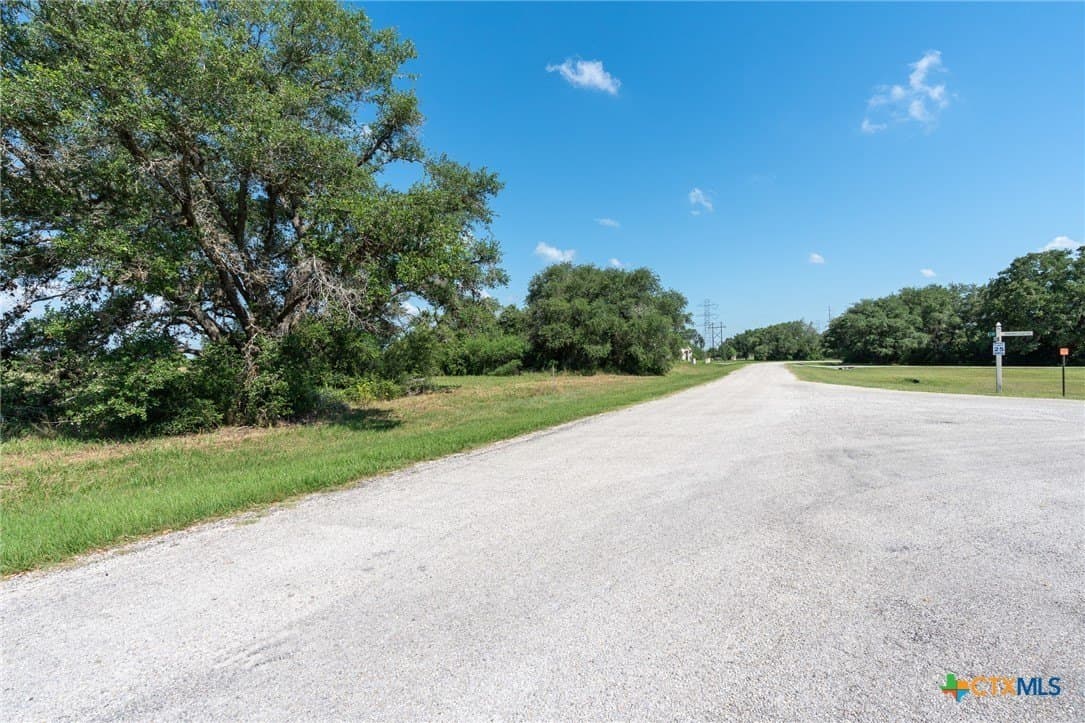 1.67 acres in Goliad County - photo 8