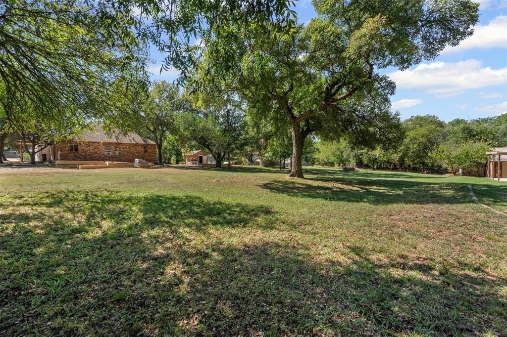 0.39 acres in Hood County - photo 6