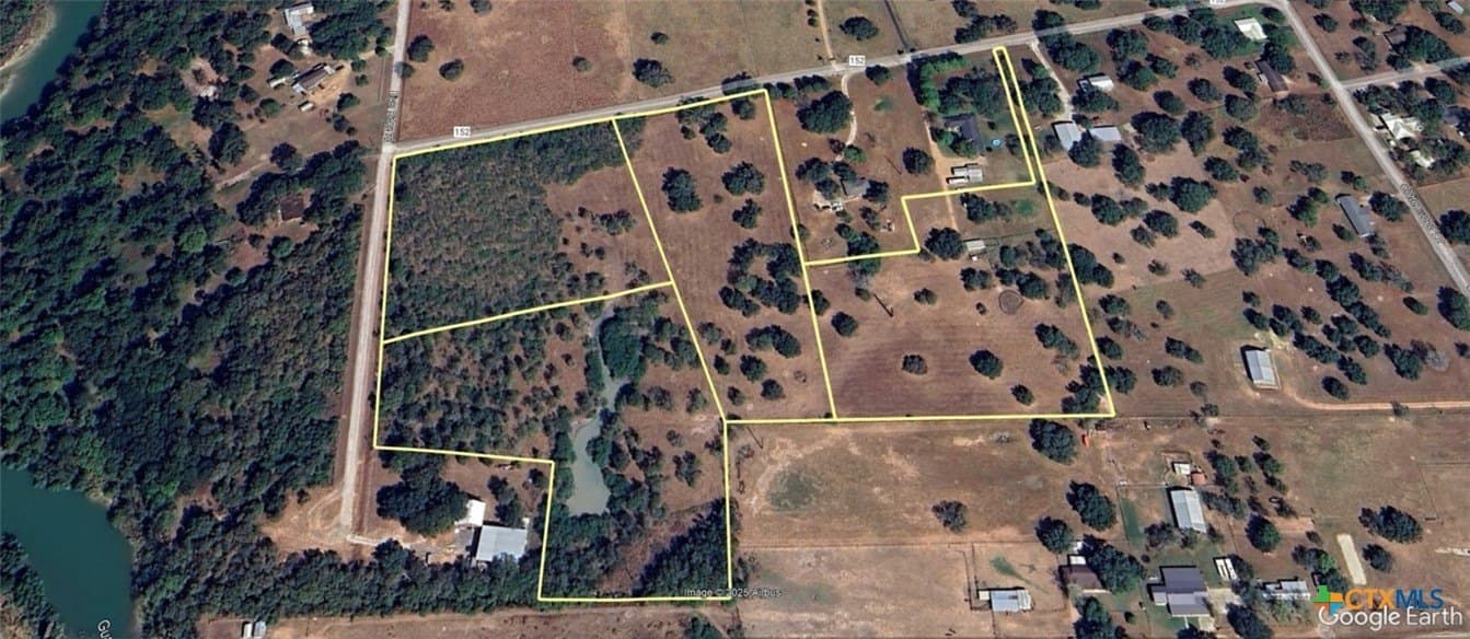 4.5 acres in DeWitt County - photo 3