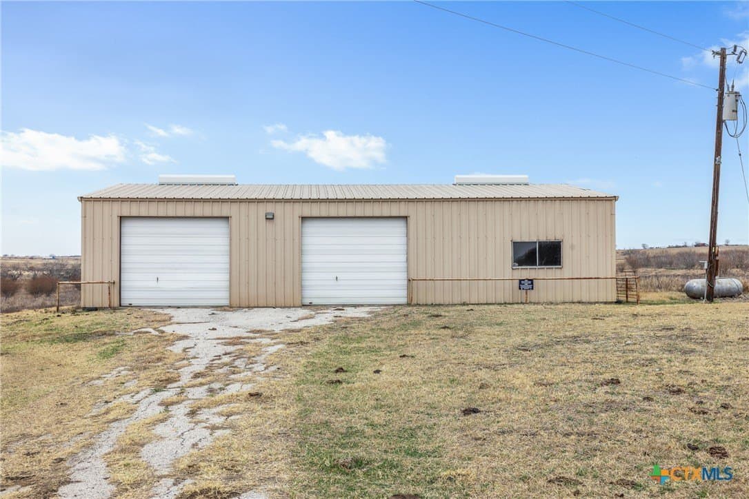 900 acres in Caldwell County - photo 8