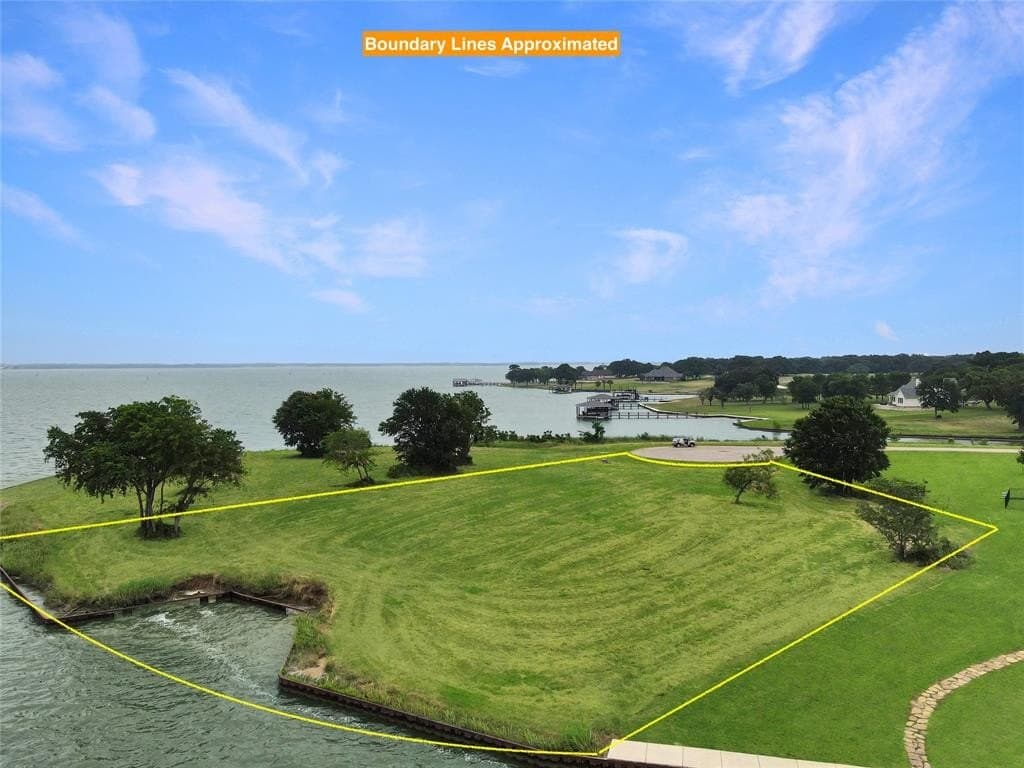 1.01 acres in Navarro County - photo 24
