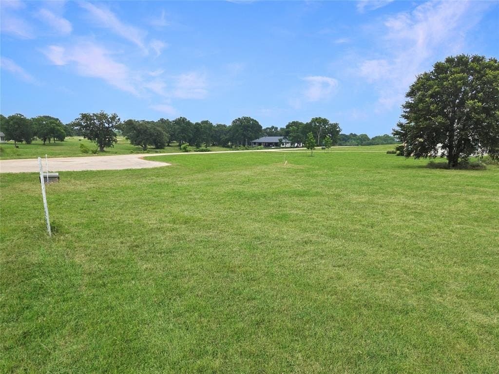 1.01 acres in Navarro County - photo 31