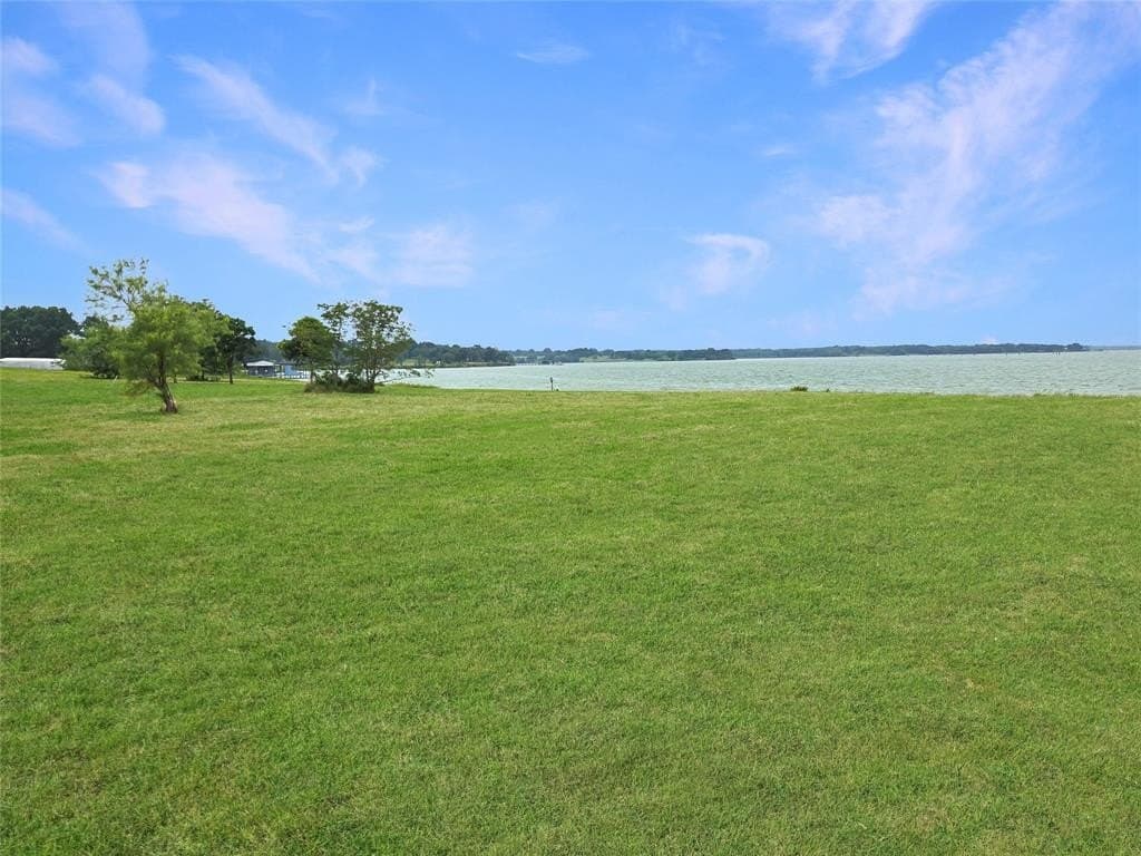 1.01 acres in Navarro County - photo 29