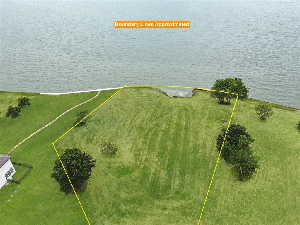 1.01 acres in Navarro County - photo 8