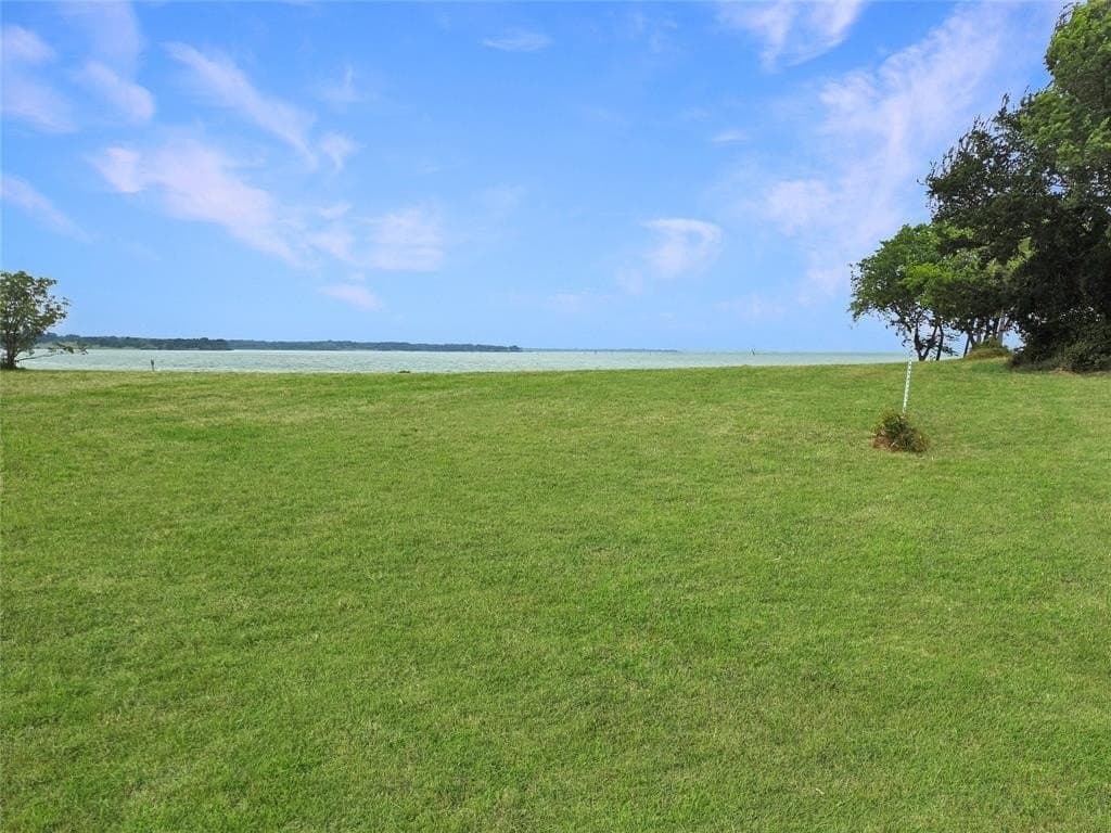 1.01 acres in Navarro County - photo 33