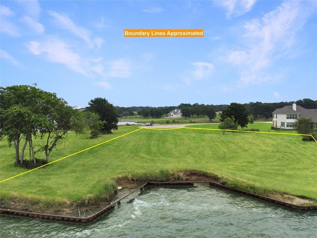 1.01 acres in Navarro County - photo 32