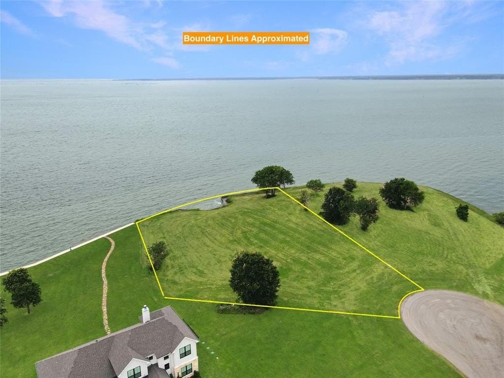 1.01 acres in Navarro County - photo 14