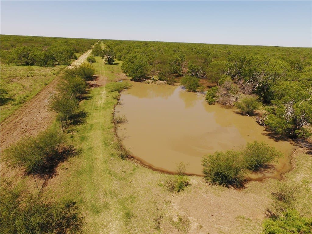 870 acres in Kleberg County - photo 14