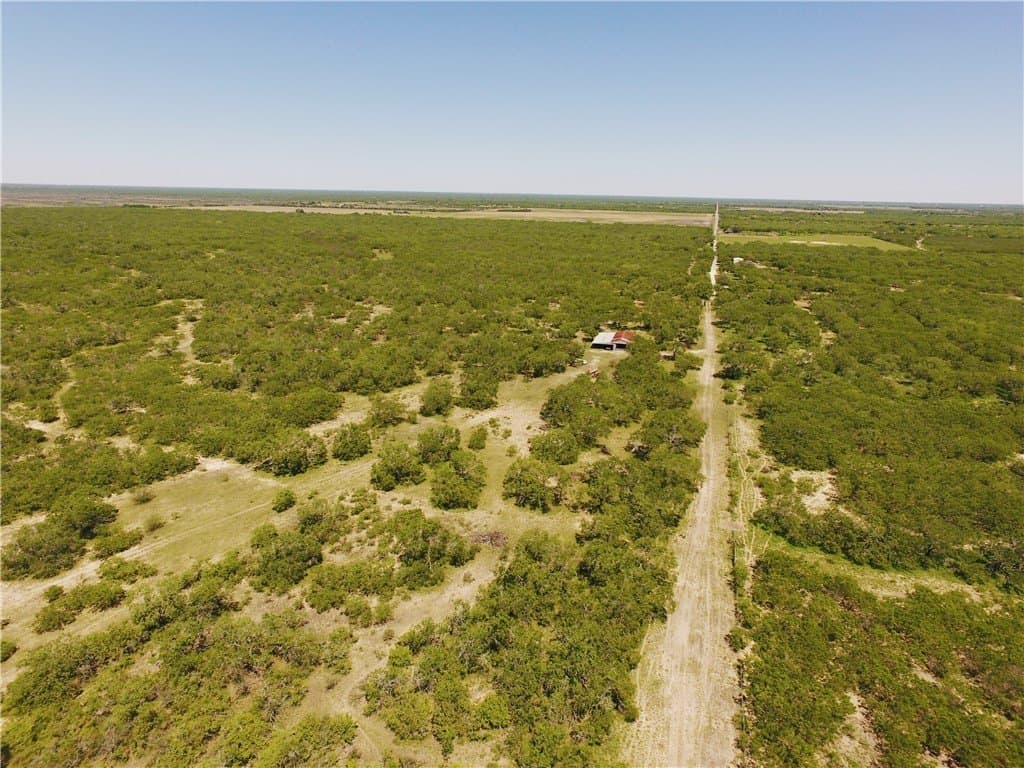 870 acres in Kleberg County - photo 7