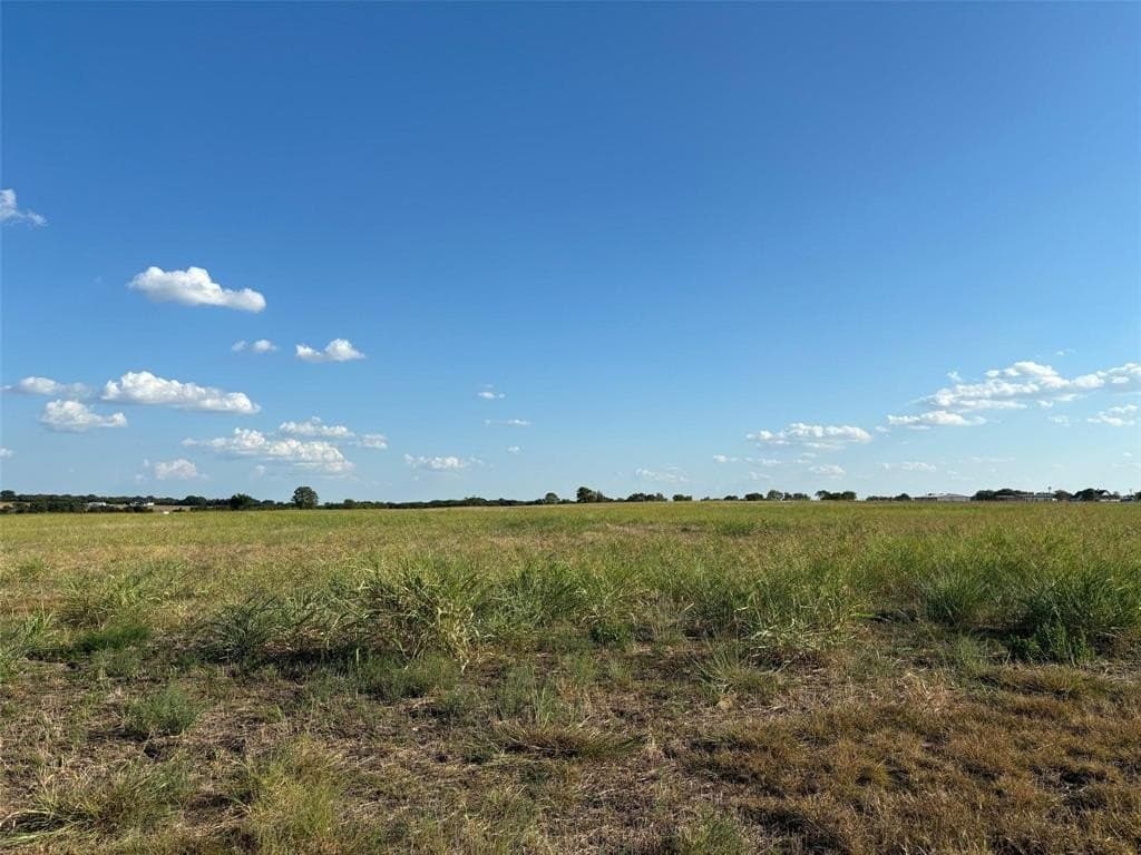 1.5 acres in Ellis County - photo 2