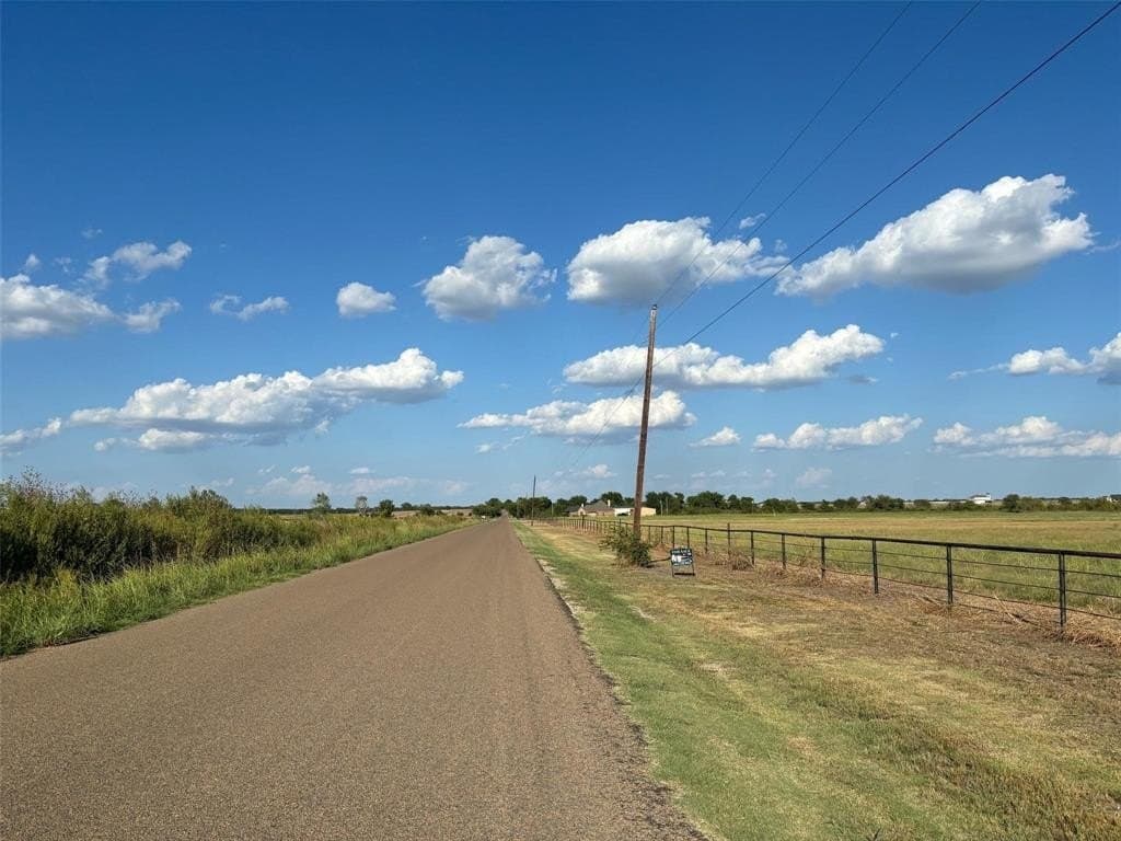 1.5 acres in Ellis County - photo 3