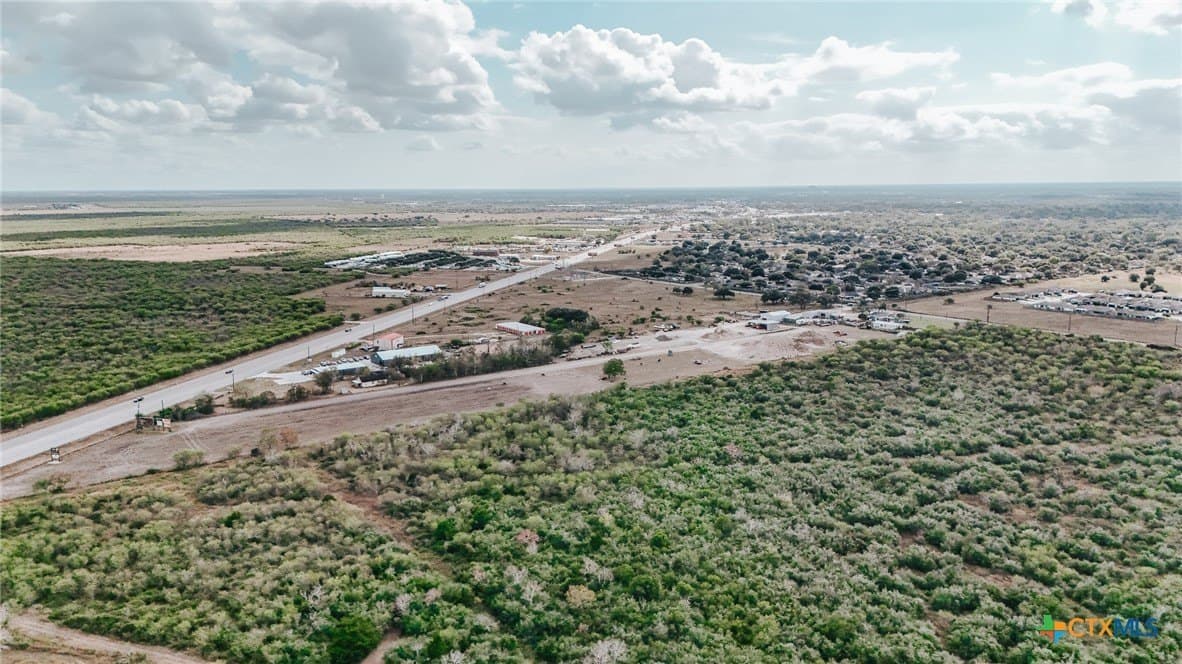 18.73 acres in Victoria County - photo 9