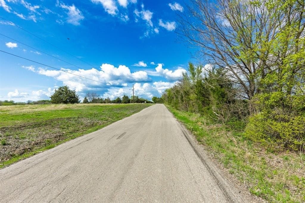 1.85 acres in Hunt County - photo 10