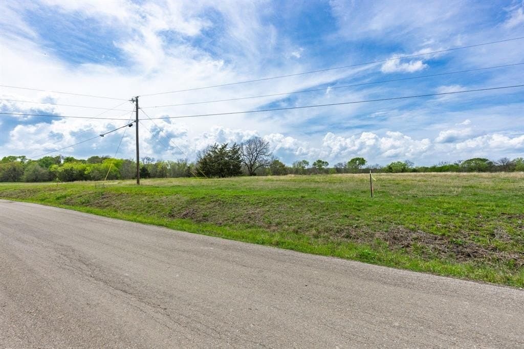 1.85 acres in Hunt County - photo 9