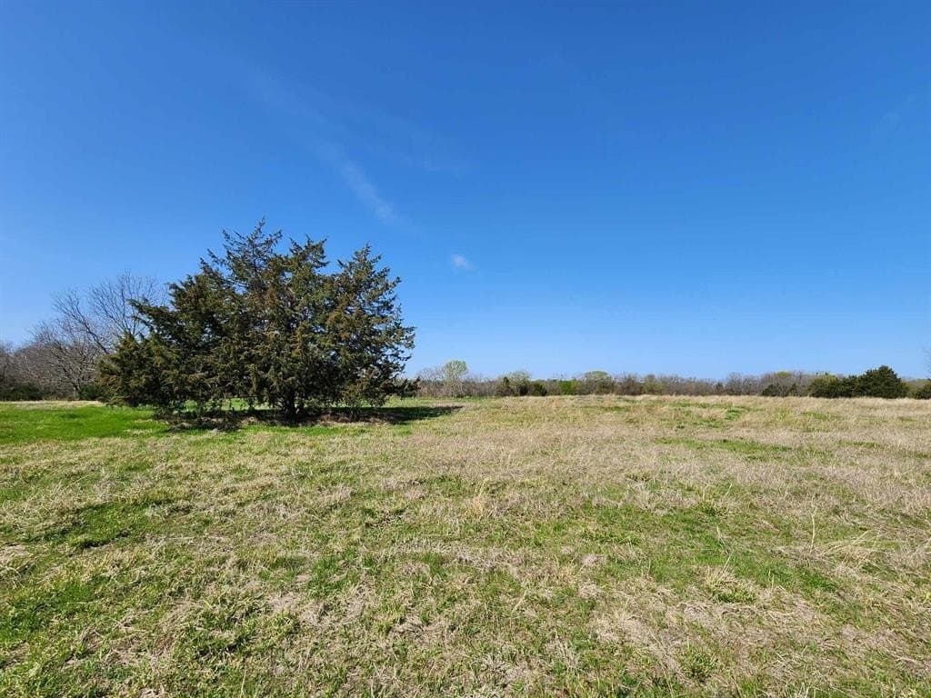 1.85 acres in Hunt County - photo 18