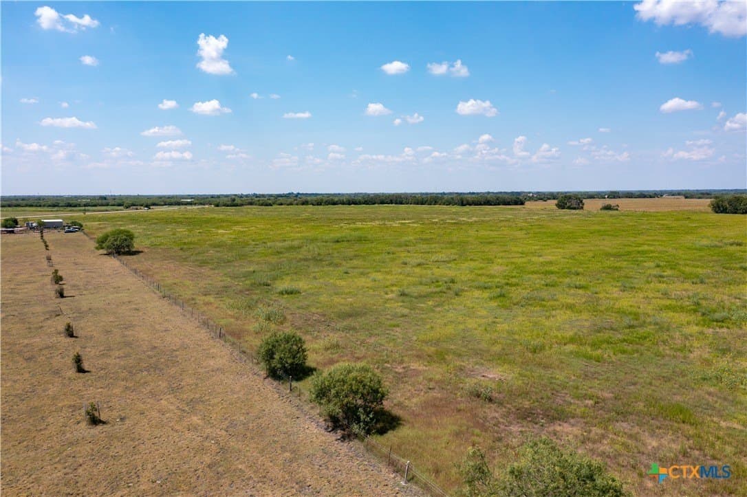 19.5 acres in Victoria County - photo 5