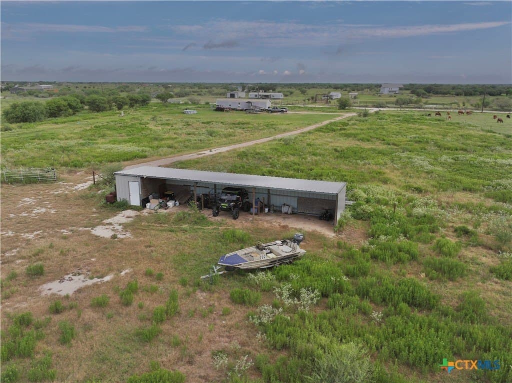 10 acres in Victoria County - photo 12