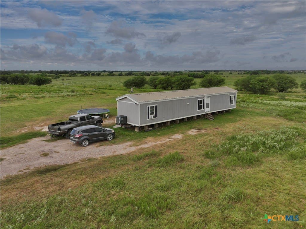 10 acres in Victoria County - photo 5