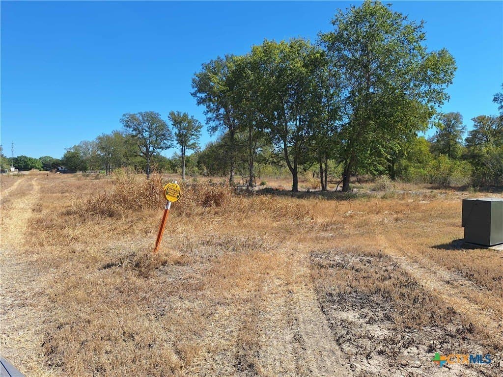 8 acres in Guadalupe County - photo 6