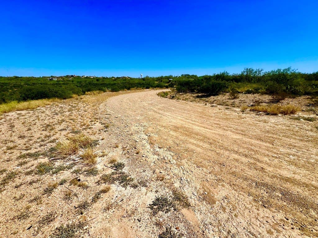 0.46 acres in Maverick County - photo 3