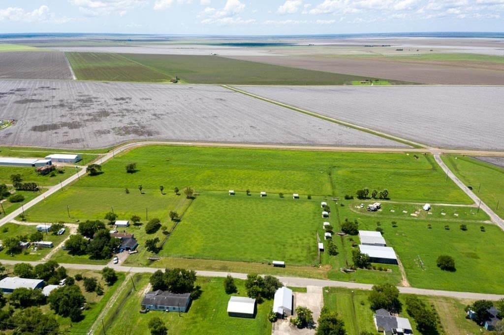 0.7 acres in Refugio County - photo 32