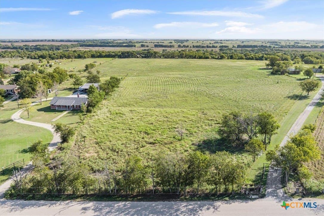 11.53 acres in McLennan County - photo 4